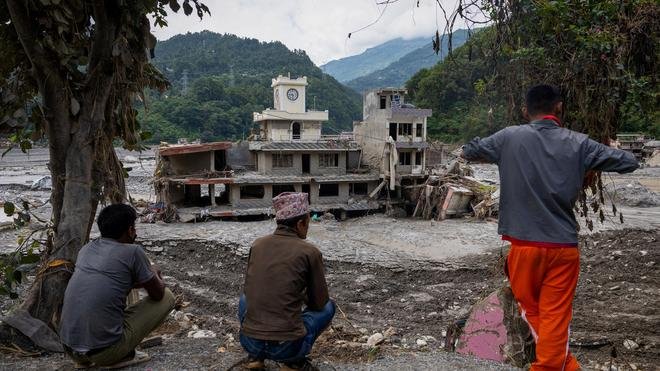 Nepal Floods: Death Toll Rises to 1,355 as Rescue Operations Continue