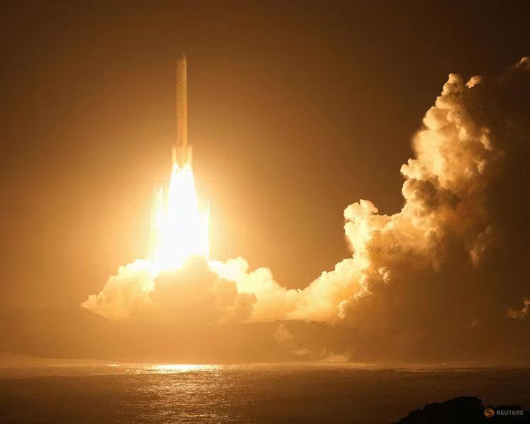 Japan Launches Historic Mars Moon Mission to Unlock Solar System’s Origins