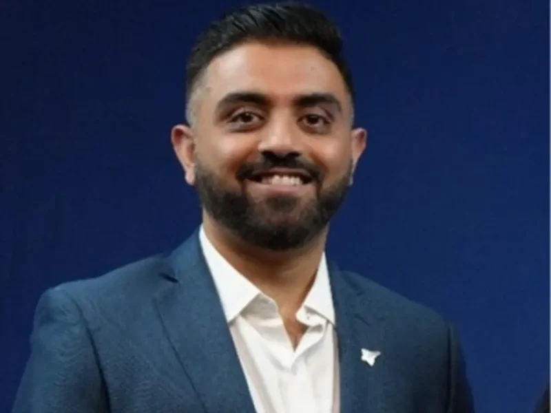 Who Is Captain Smit Machhar? Indian Pilot Hailed for Helping Prevent a Major Flydubai Disaster